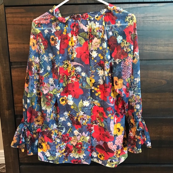 Alice + Olivia Julius Raglan Sleeve Floral Blouse - Picture 5 of 9